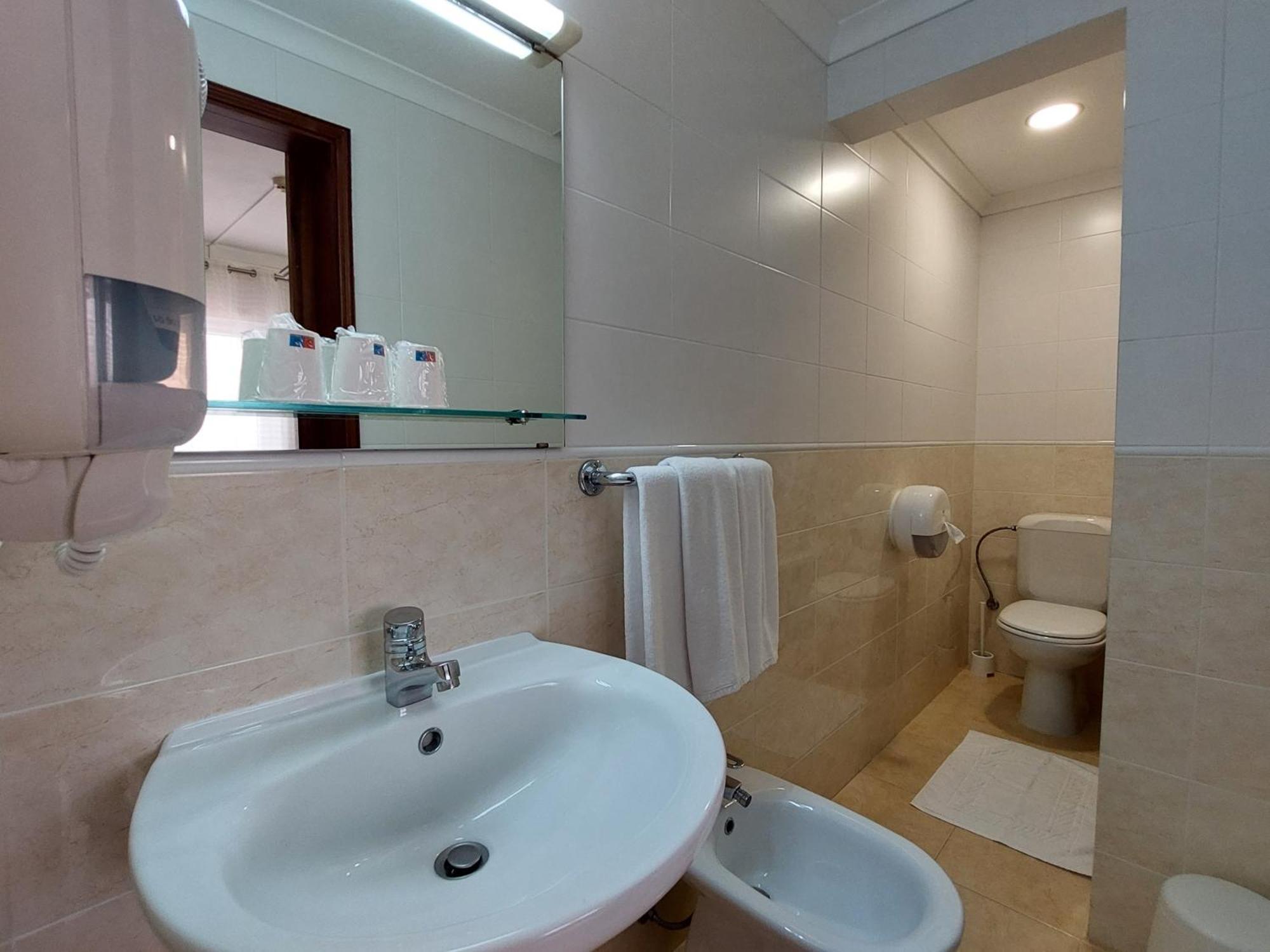 Hotel Santiago Ílhavo الغرفة الصورة